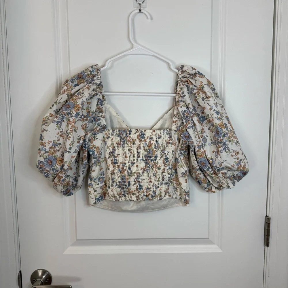 Abercrombie & Fitch Floral Puff Sleeve Top